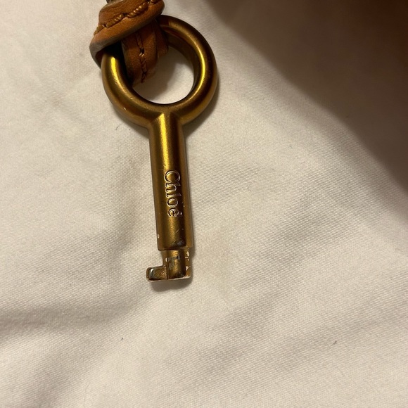 CHLOE PADDINGTON w/Lock - in great shape!  Such a beautiful bag🔥 CAMEL color. - Picture 9 of 11